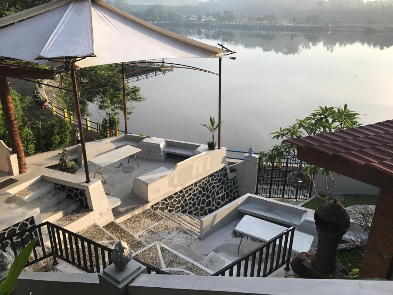 Omah Kenangan At Seven Trumpets Resort Maguwo 外观 照片